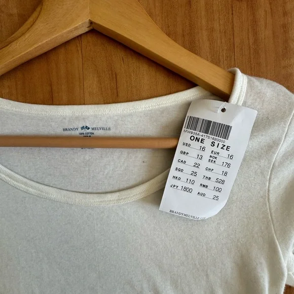 brandy melville | white cropped top - Picture 2 of 2